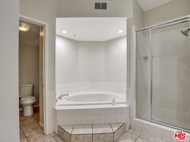2604 E 20th Street 205E, Signal Hill, CA 90755