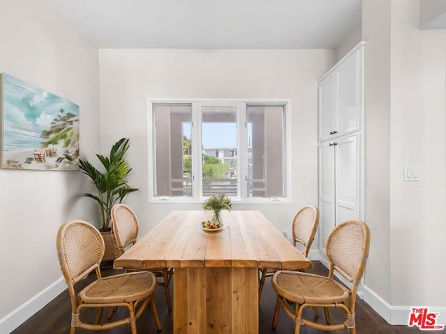 2604 E 20th Street 205E, Signal Hill, CA 90755