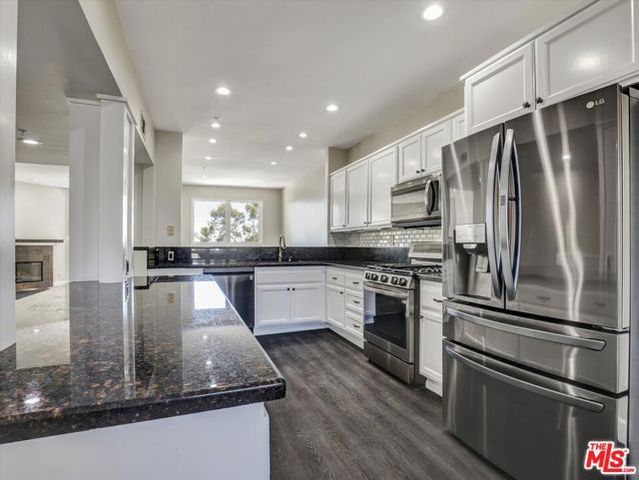 2604 E 20th Street 205E, Signal Hill, CA 90755