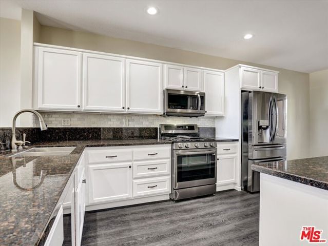 2604 E 20th Street 205E, Signal Hill, CA 90755