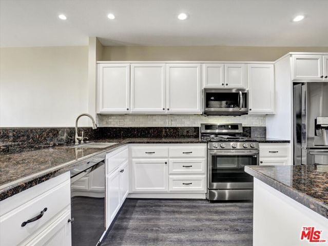 2604 E 20th Street 205E, Signal Hill, CA 90755