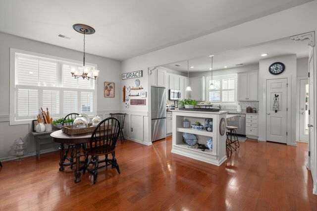 103 Scrapbook Lane, Summerville, SC 29483