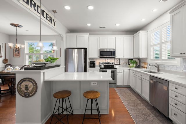 103 Scrapbook Lane, Summerville, SC 29483
