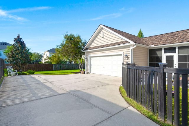 103 Scrapbook Lane, Summerville, SC 29483