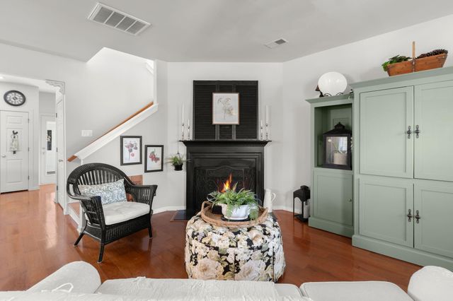 103 Scrapbook Lane, Summerville, SC 29483