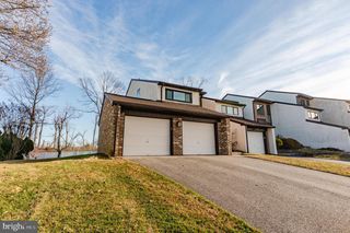 2400 HONEY RUN RD #, Ambler, PA 19002