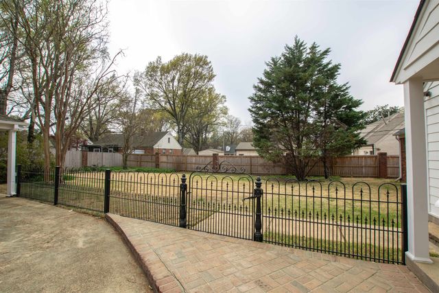 5483 BRANTFORD RD, Memphis, TN 38120