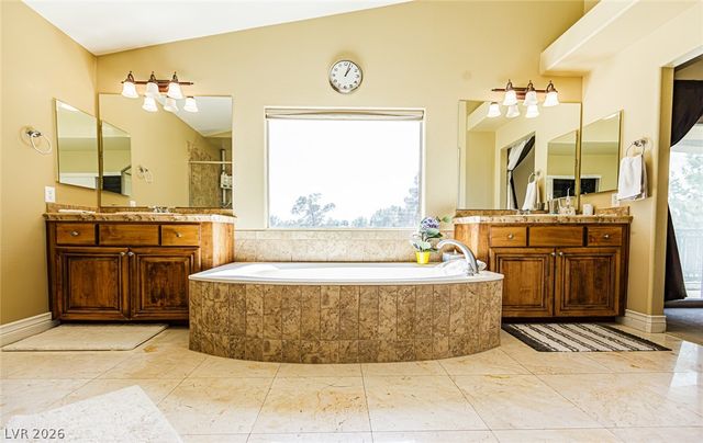 75 Tall Ruff Drive, Las Vegas, NV 89148