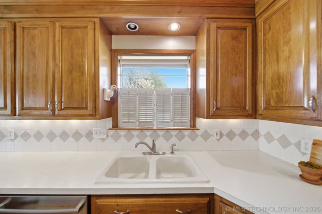 9160 N 153rd East Avenue, Owasso, OK 74055