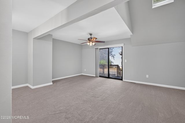 405 Bent Trail 1152, Toms River, NJ 08753