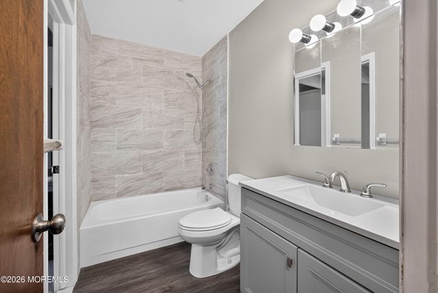 405 Bent Trail 1152, Toms River, NJ 08753