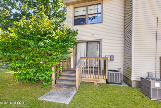 405 Bent Trail 1152, Toms River, NJ 08753