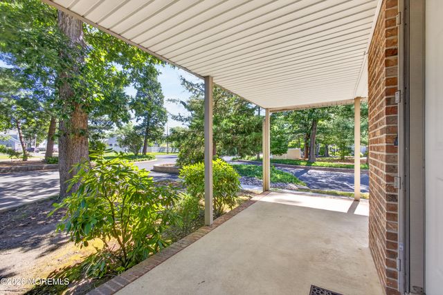 405 Bent Trail 1152, Toms River, NJ 08753