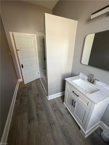 511 Hampton Pl Apt A, Portsmouth, VA 23704