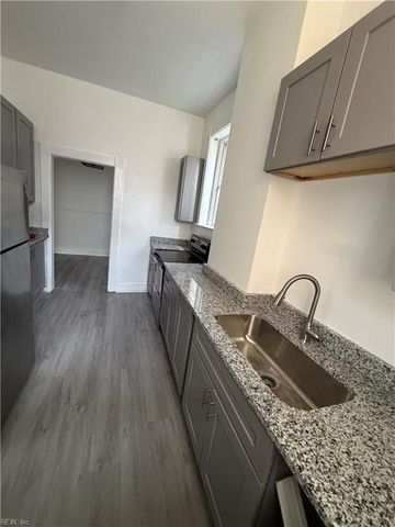 511 Hampton Pl Apt A, Portsmouth, VA 23704