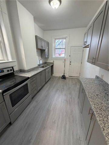 511 Hampton Pl Apt A, Portsmouth, VA 23704