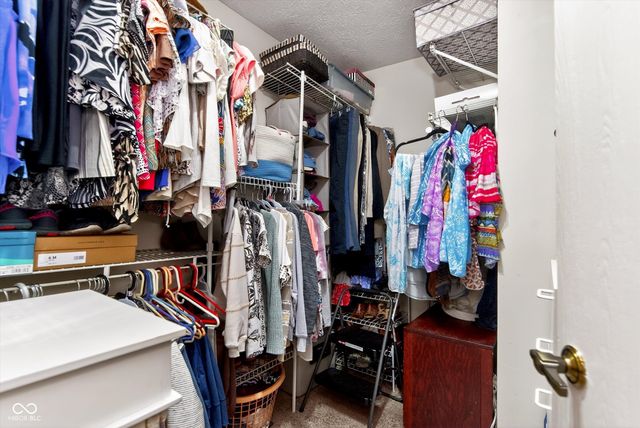 1136 Paradise Way N UNIT B, Greenwood, IN 46143