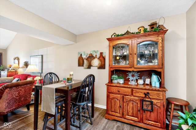 1136 Paradise Way N UNIT B, Greenwood, IN 46143