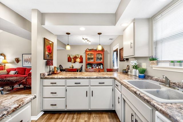 1136 Paradise Way N UNIT B, Greenwood, IN 46143