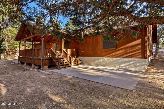 2202 FOREST PARK Drive, Overgaard, AZ 85933
