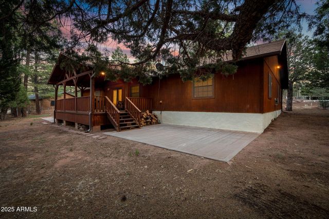2202 FOREST PARK Drive, Overgaard, AZ 85933