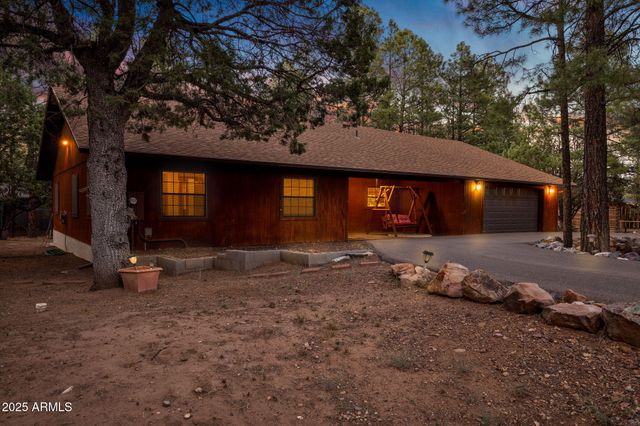 2202 FOREST PARK Drive, Overgaard, AZ 85933