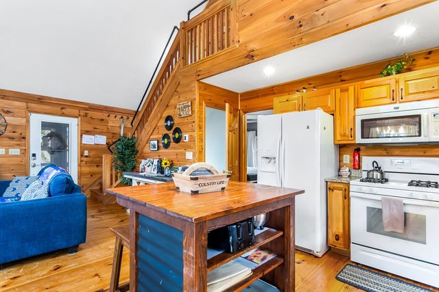 174 Seneca Way, Ellijay, GA 30540