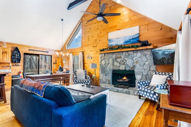 174 Seneca Way, Ellijay, GA 30540