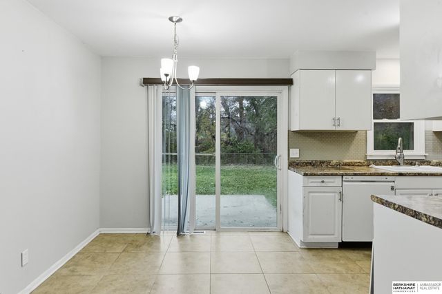 1428 Maenner Drive, Omaha, NE 68114