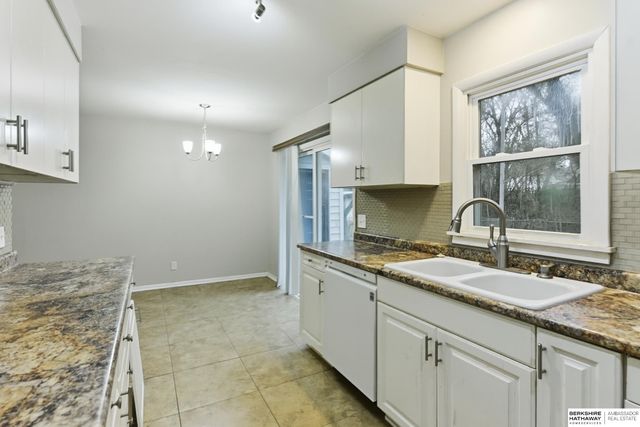 1428 Maenner Drive, Omaha, NE 68114