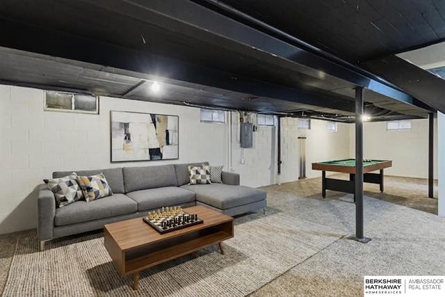 1428 Maenner Drive, Omaha, NE 68114