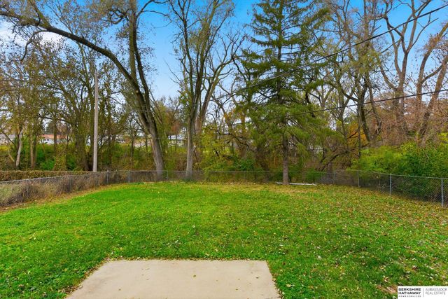 1428 Maenner Drive, Omaha, NE 68114