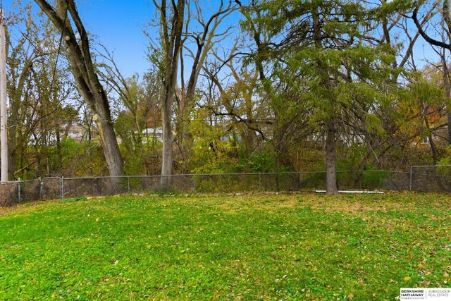 1428 Maenner Drive, Omaha, NE 68114