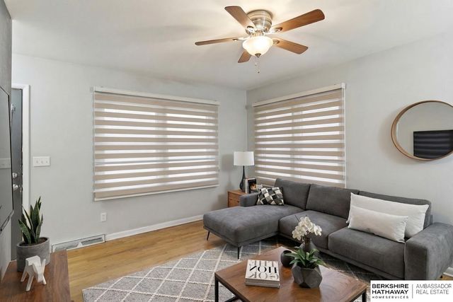 1428 Maenner Drive, Omaha, NE 68114