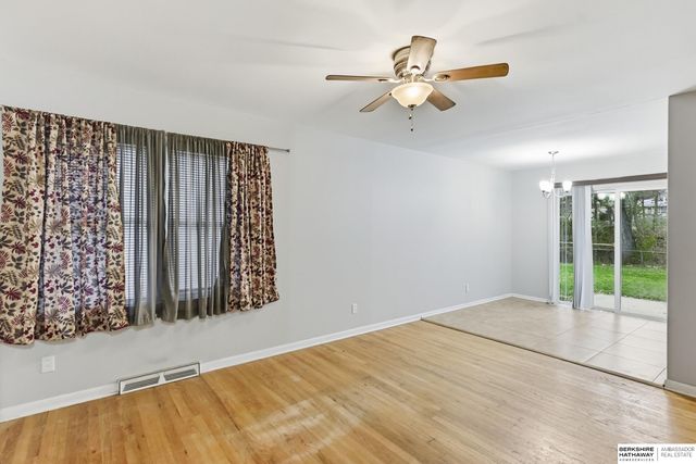 1428 Maenner Drive, Omaha, NE 68114