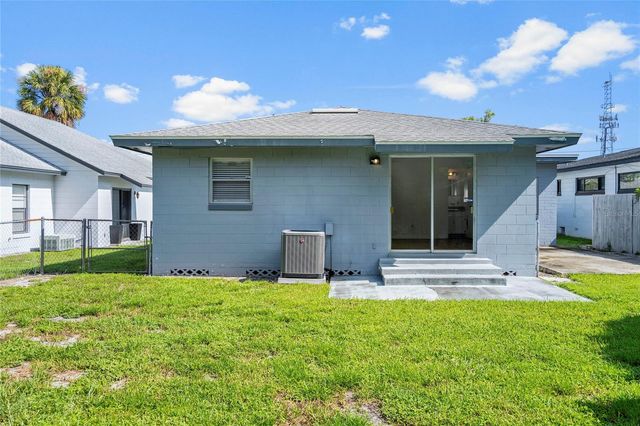 450 W CANTON AVENUE, Winter Park, FL 32789