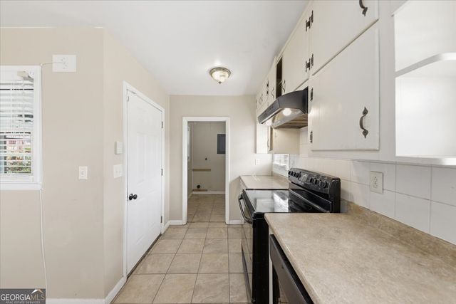5179 Laurel Circle, Morrow, GA 30260
