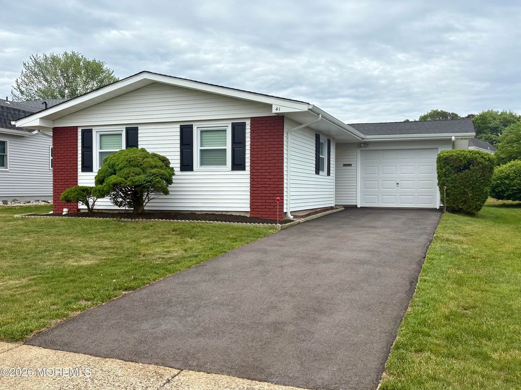 41 Whitman Street, Brick, NJ 08724