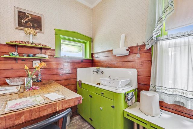 3428 East Avenue, Berwyn, IL 60402