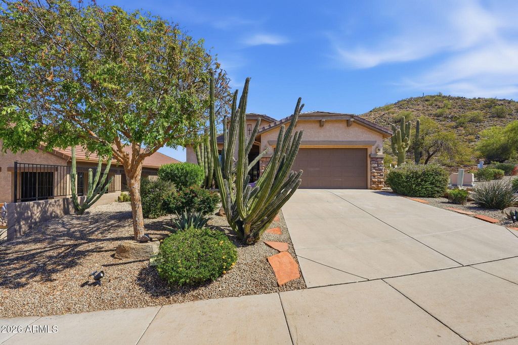 31993 N SKYLINE Drive, San Tan Valley, AZ 85143 — exterior