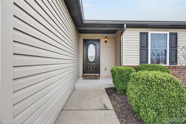 207 Rolling Rock Creek Drive, Wentzville, MO 63385