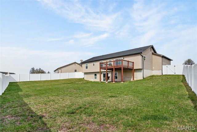 207 Rolling Rock Creek Drive, Wentzville, MO 63385