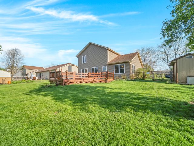 1112 Pheasant Trail, Carol Stream, IL 60188