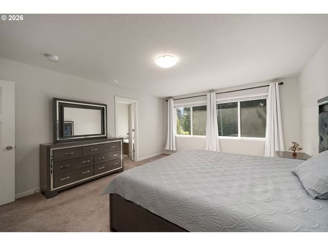 37594 KETA St, Sandy, OR 97055