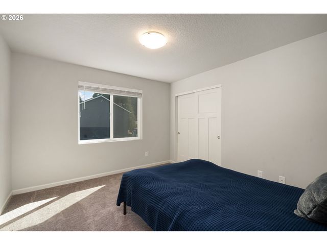 37594 KETA St, Sandy, OR 97055