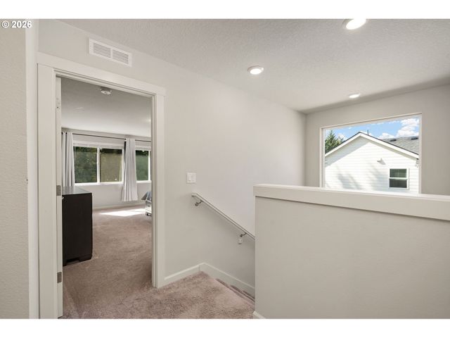 37594 KETA St, Sandy, OR 97055
