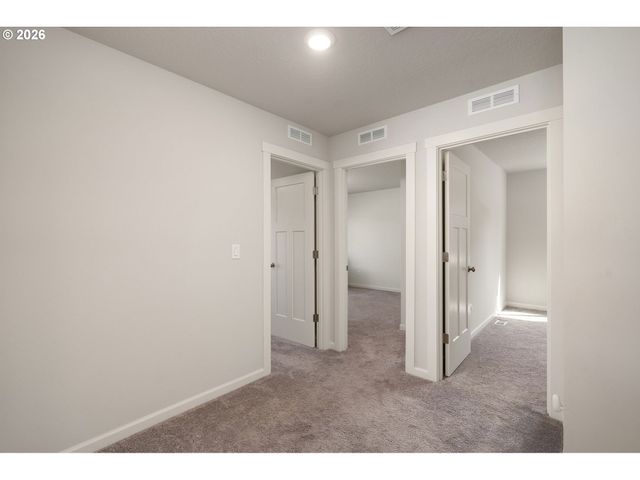 37594 KETA St, Sandy, OR 97055