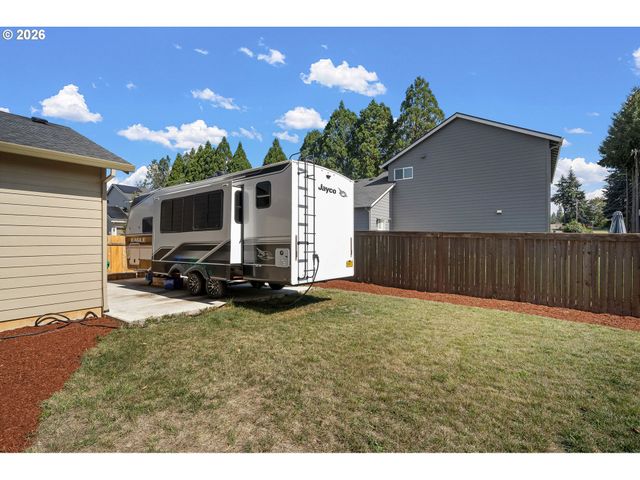 37594 KETA St, Sandy, OR 97055