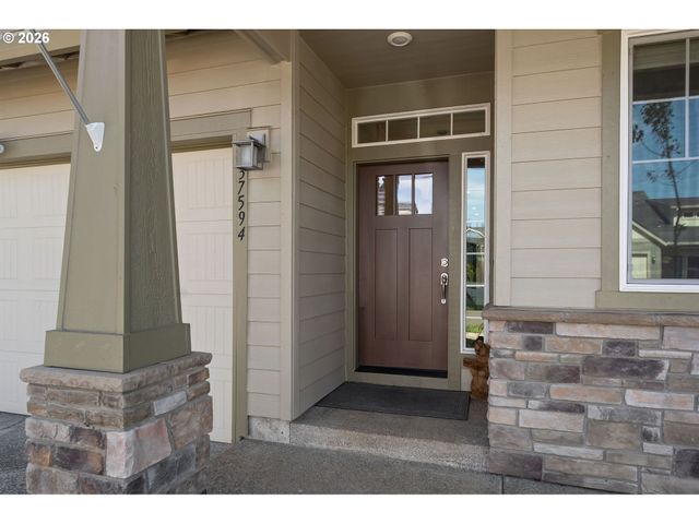 37594 KETA St, Sandy, OR 97055