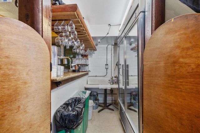 3829 Foothill Blvd, Oakland, CA 94601